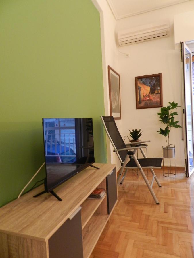 Vasia'S Cosy Apartment In Athens, "Pedion Tou Areos", Close To Center Zewnętrze zdjęcie