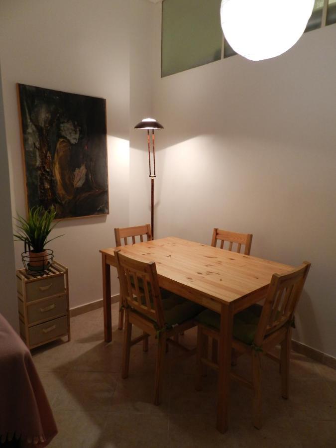 Vasia'S Cosy Apartment In Athens, "Pedion Tou Areos", Close To Center Zewnętrze zdjęcie