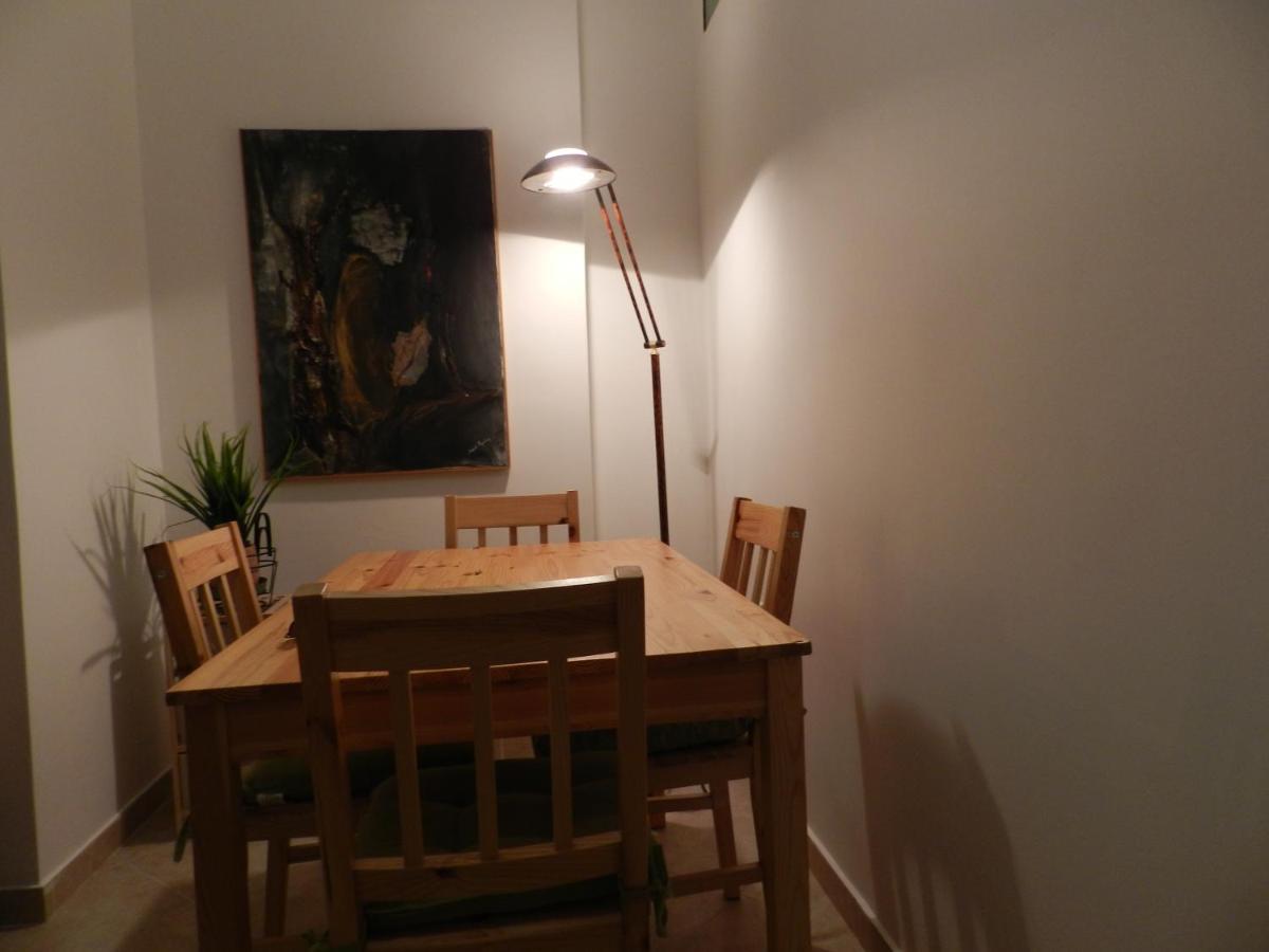 Vasia'S Cosy Apartment In Athens, "Pedion Tou Areos", Close To Center Zewnętrze zdjęcie