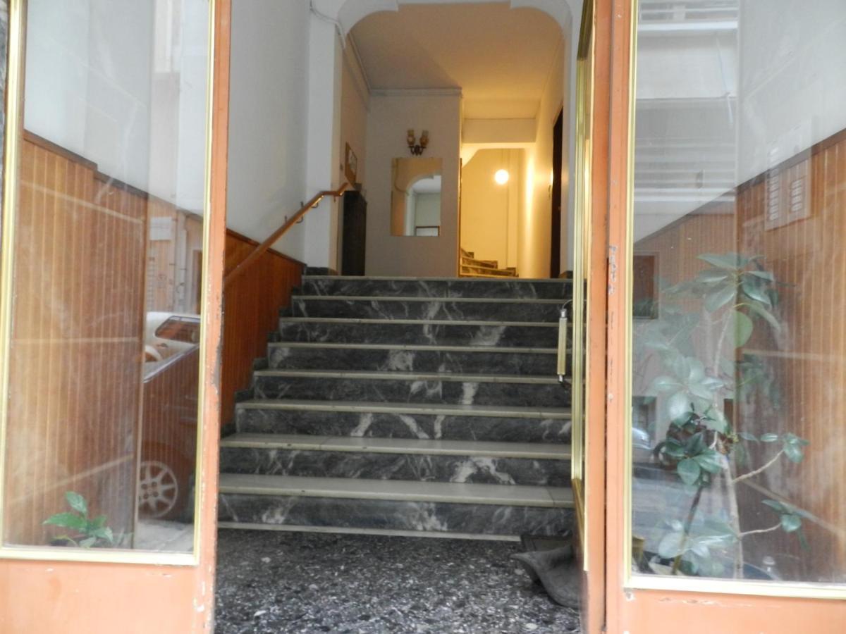 Vasia'S Cosy Apartment In Athens, "Pedion Tou Areos", Close To Center Zewnętrze zdjęcie