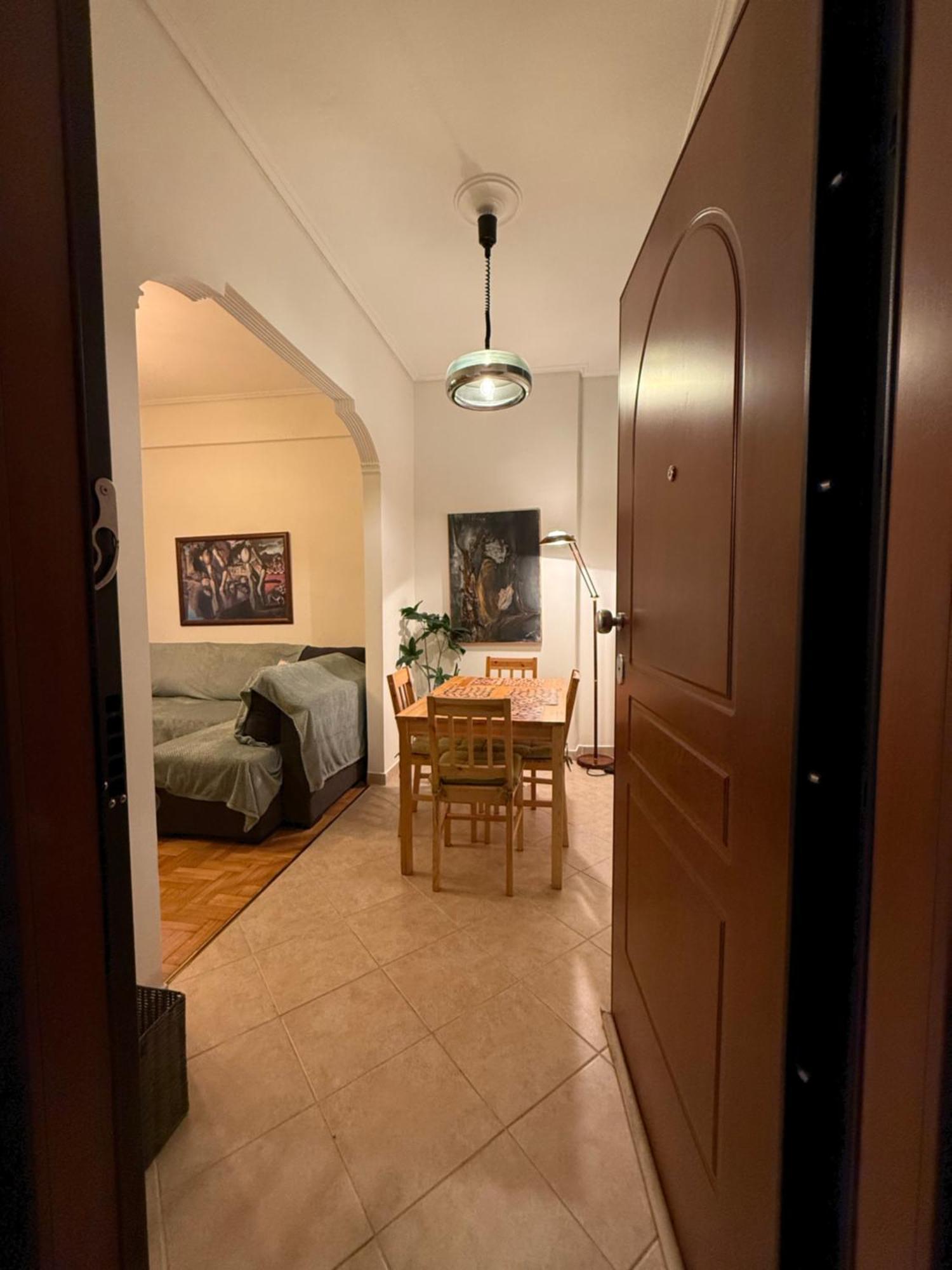 Vasia'S Cosy Apartment In Athens, "Pedion Tou Areos", Close To Center Zewnętrze zdjęcie